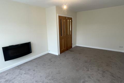 2 bedroom bungalow to rent, Thornes Moor Close, Wakefield, West Yorkshire, WF2