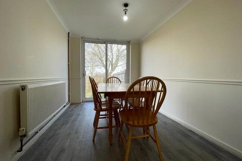 3 bedroom semi-detached house to rent, Crossfell, Wildridings, Bracknell, Berkshire, RG12