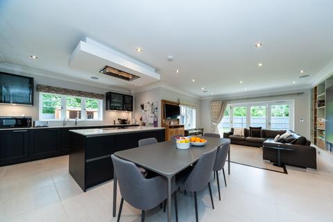 7 bedroom detached house for sale, The Spinney, Gerrards Cross, Buckinghamshire