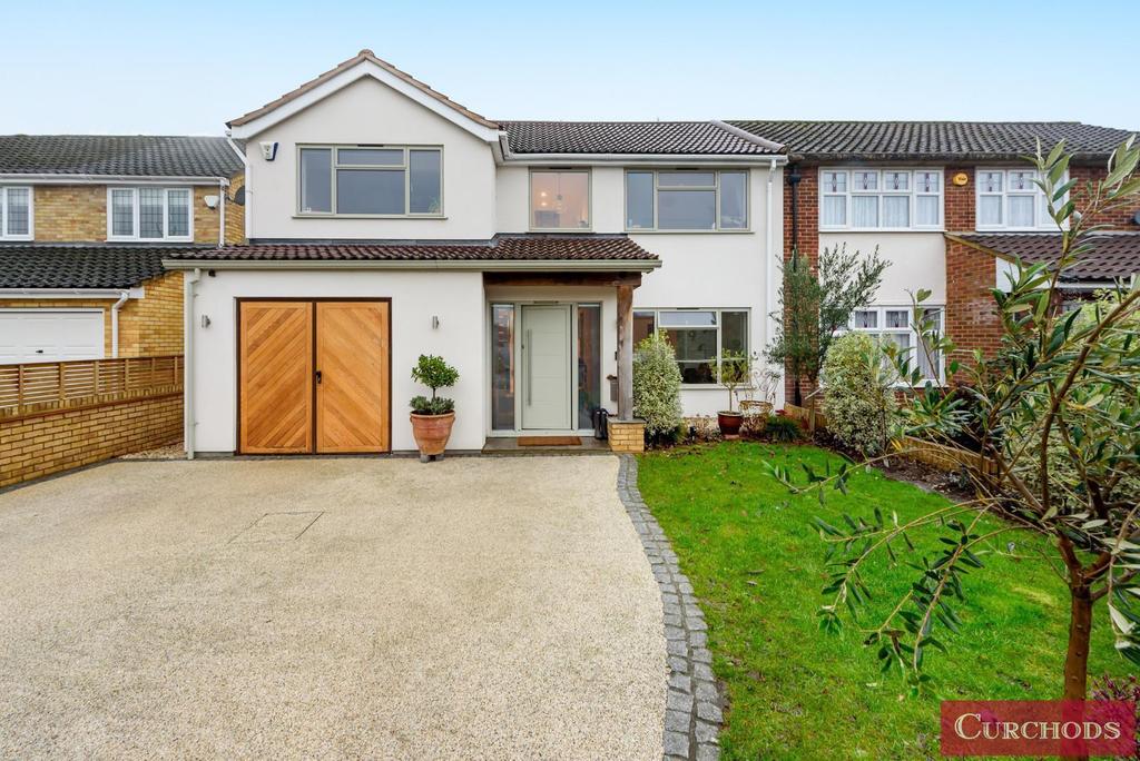 Rosewood Drive, Shepperton, TW17 4 bed semidetached house £699,950