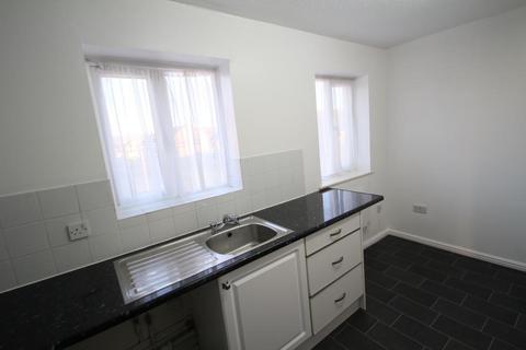 2 bedroom flat to rent, Petunia Court, Dorrington Close, Biscot, Luton, LU3