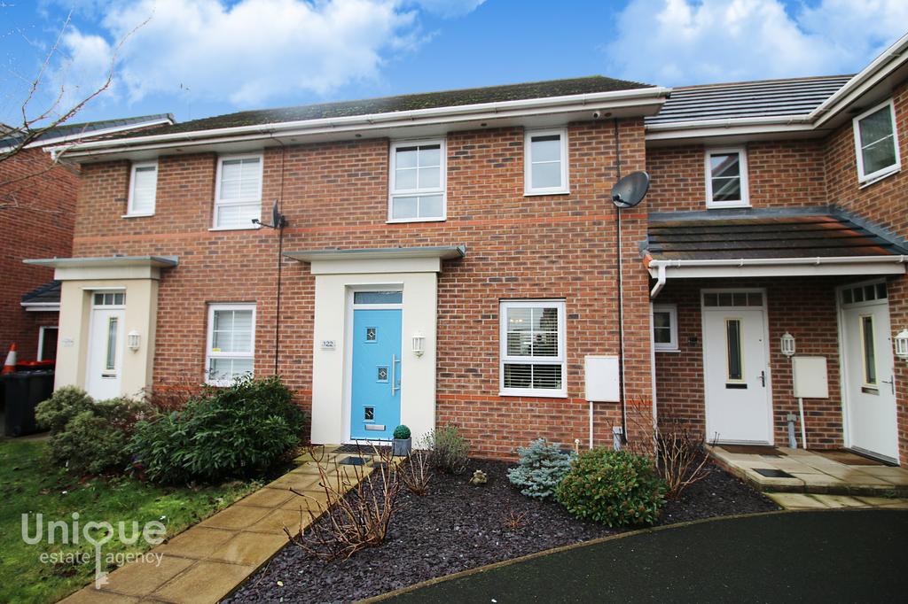 Hawthorn Drive, ThorntonCleveleys, FY5 2 bed terraced house £140,000