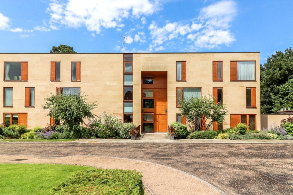 Cliveden Gages, Taplow, Buckinghamshire, SL6 2 bed apartment for sale