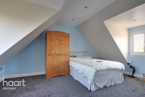 3 bedroom semi-detached house for sale - Gun Lane, Rochester