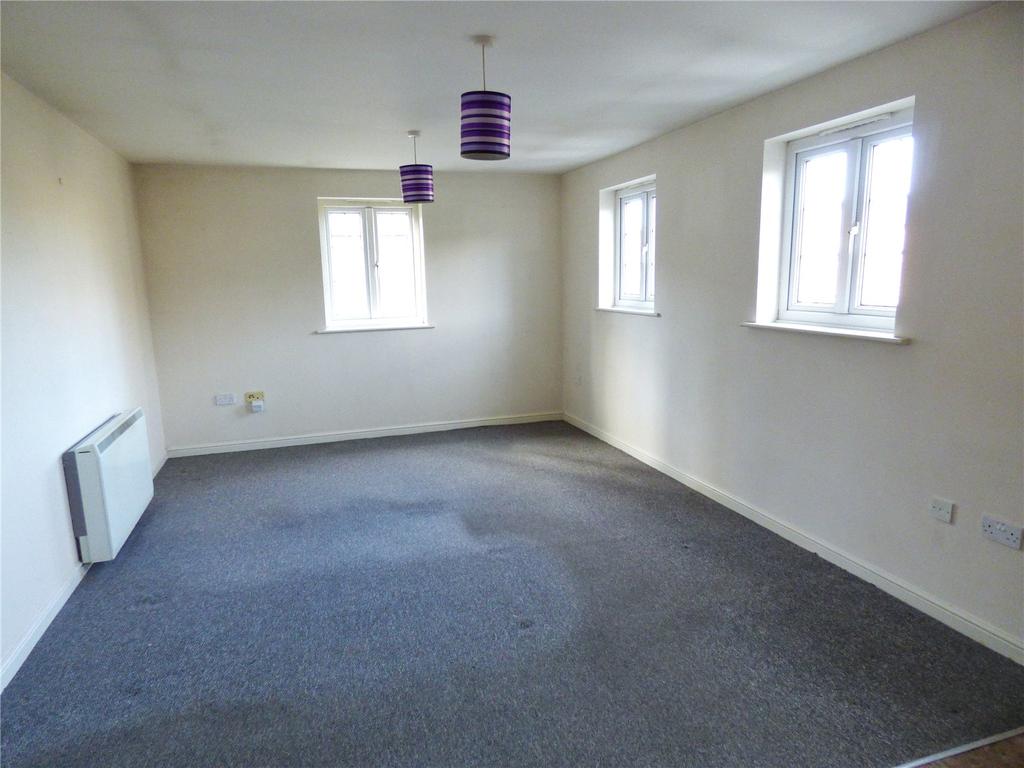 Lounge Dining Room: