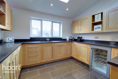 4 bedroom detached house for sale - Bryant Road, Swindon