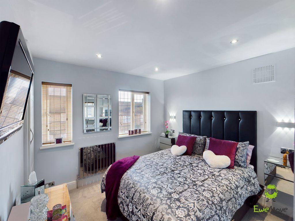 Bedroom 1 (Double)