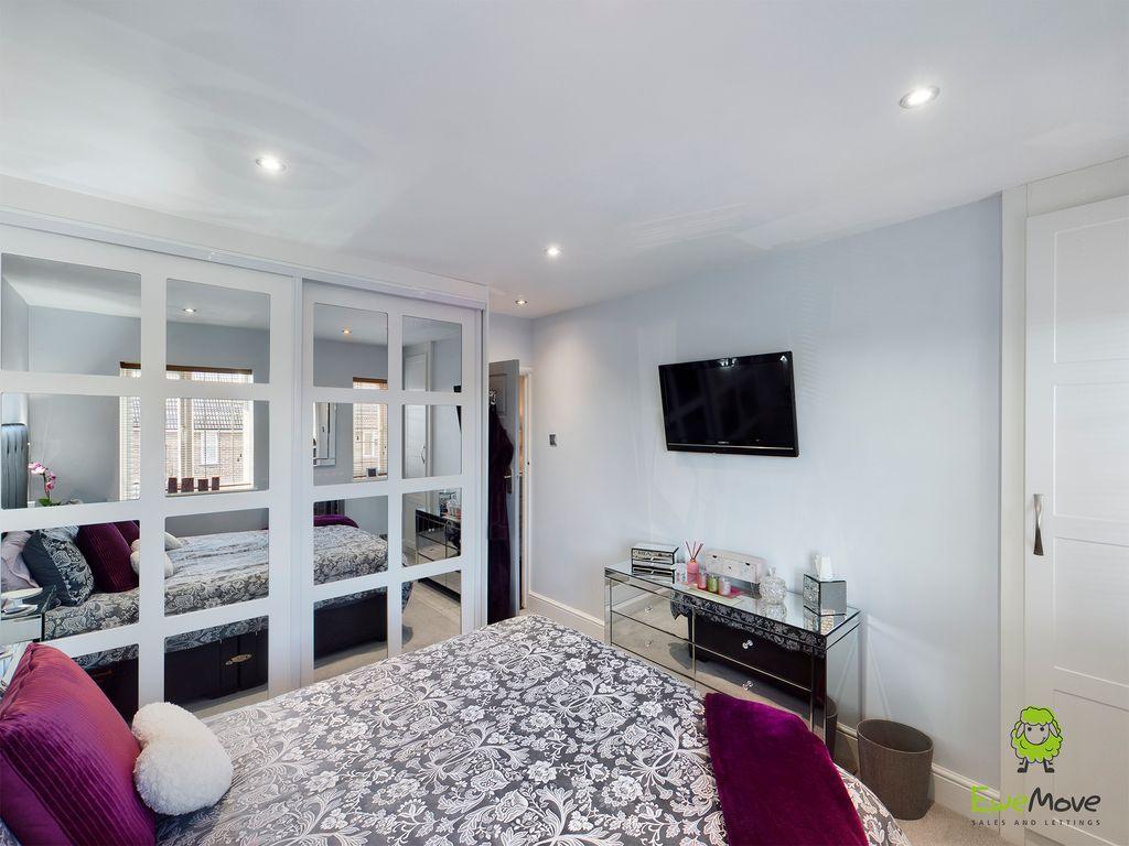 Bedroom 1 (Double)