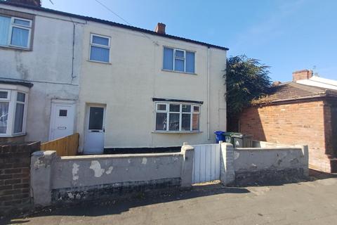 4 bedroom terraced house to rent, Wintringham Rd, Grimsby, DN32