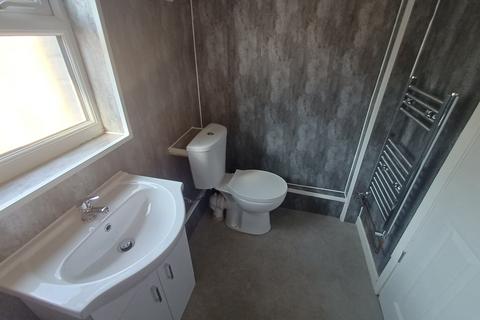 4 bedroom terraced house to rent, Wintringham Rd, Grimsby, DN32