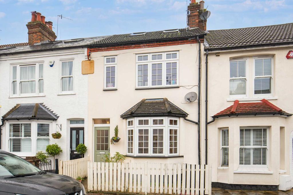 Glencoe Road, Bushey Village 3 bed terraced house £595,000