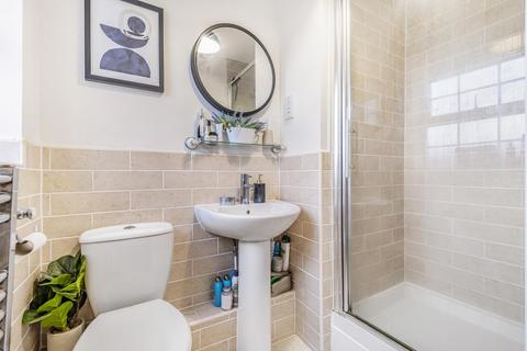 3 Flax Crescent, Carterton, OX18 1NA