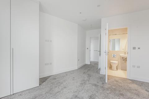2 bedroom flat to rent - St. Marks Road Bromley BR2