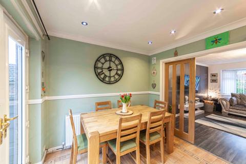 29 Hayle Road, Oldham, OL1 4NR