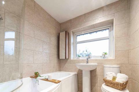 29 Hayle Road, Oldham, OL1 4NR