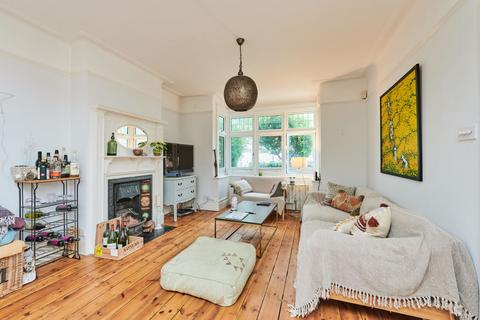 32 Treen Avenue, London, SW13 0JT