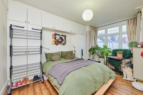 32 Treen Avenue, London, SW13 0JT