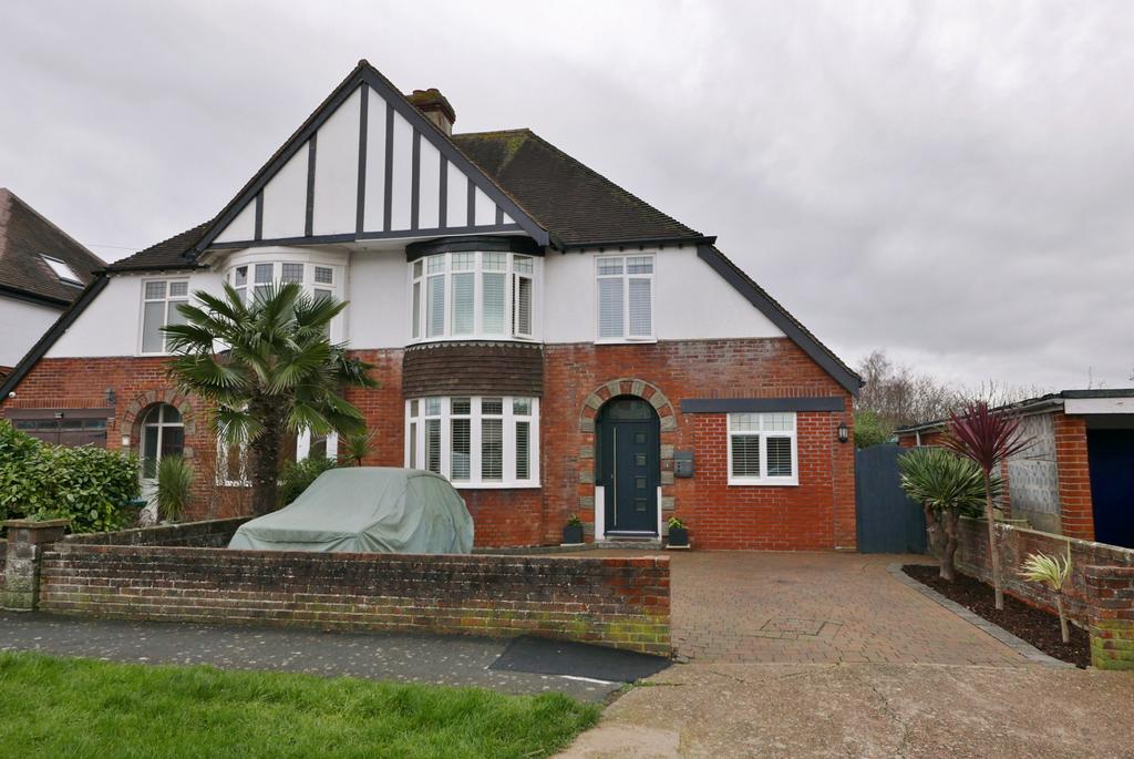 WESTLANDS GROVE, PORTCHESTER 3 bed semidetached house £475,000