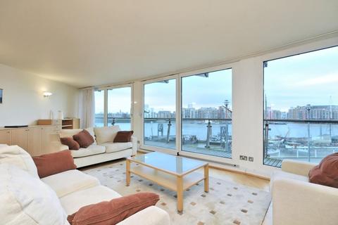 2 bedroom flat to rent - Cinnabar Wharf Central, Wapping High Street, Wapping, London, E1W