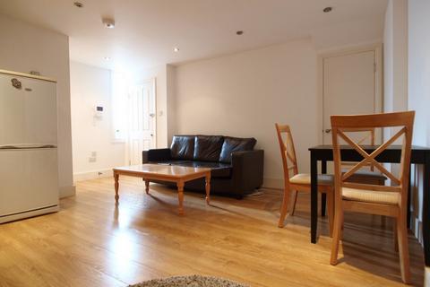 2 bedroom flat to rent, Fortis Green, East Finchley, N2