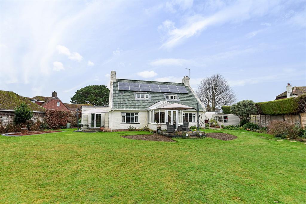Elms Lane, West Wittering, PO20 4 bed detached house £1,500,000