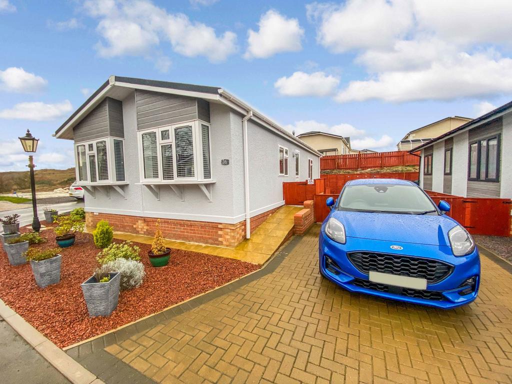 Easington Road, Hartlepool, Durham, TS24 9SJ 2 bed bungalow for sale