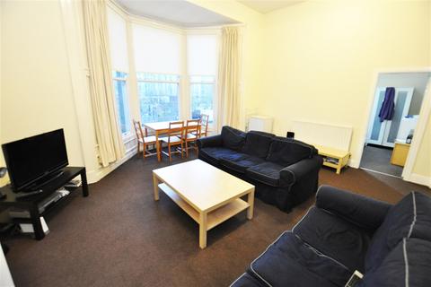 3 bedroom apartment to rent, Osborne Terrace, Newcastle Upon Tyne