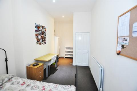 3 bedroom apartment to rent, Osborne Terrace, Newcastle Upon Tyne