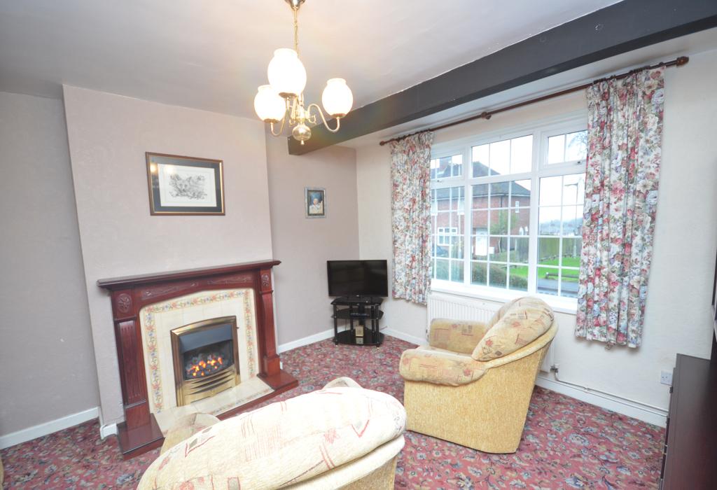 Quarry Brow, Gornal, West Midlands 3 bed semidetached house £175,000