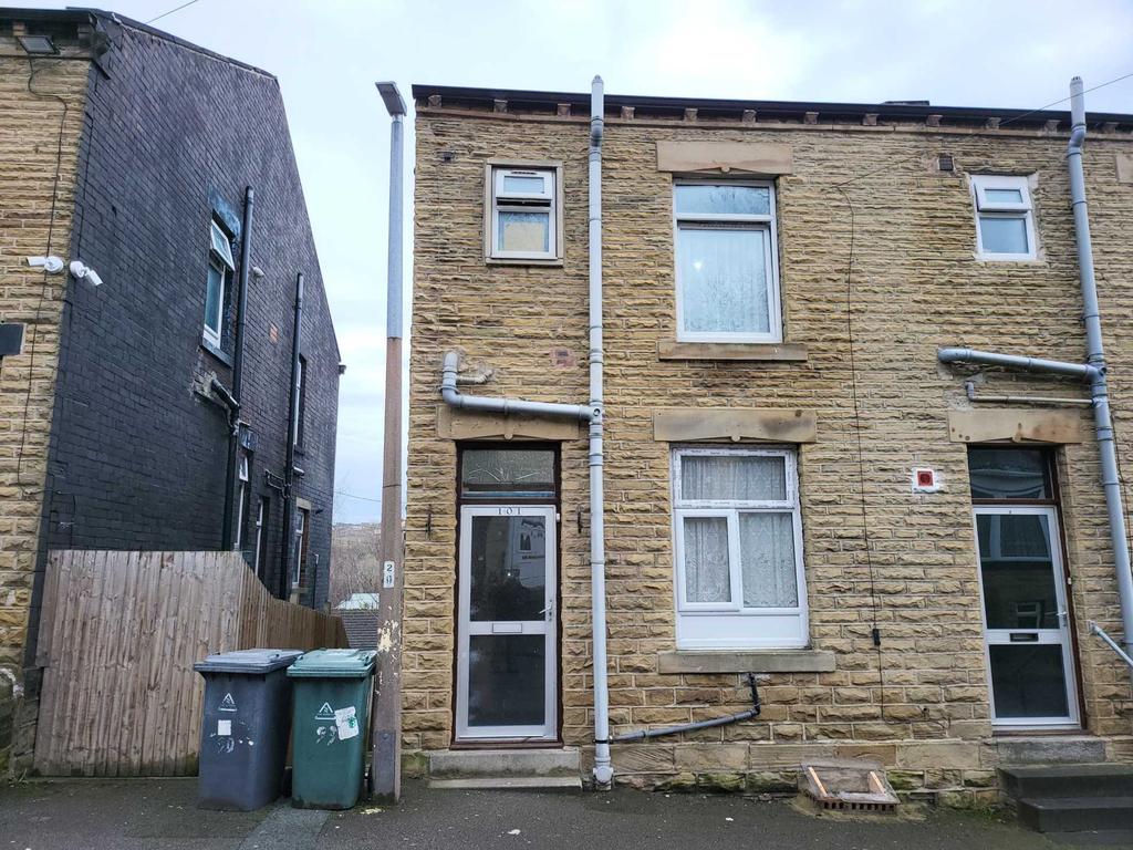 Warwick Road, Batley 3 bed terraced house £125,000