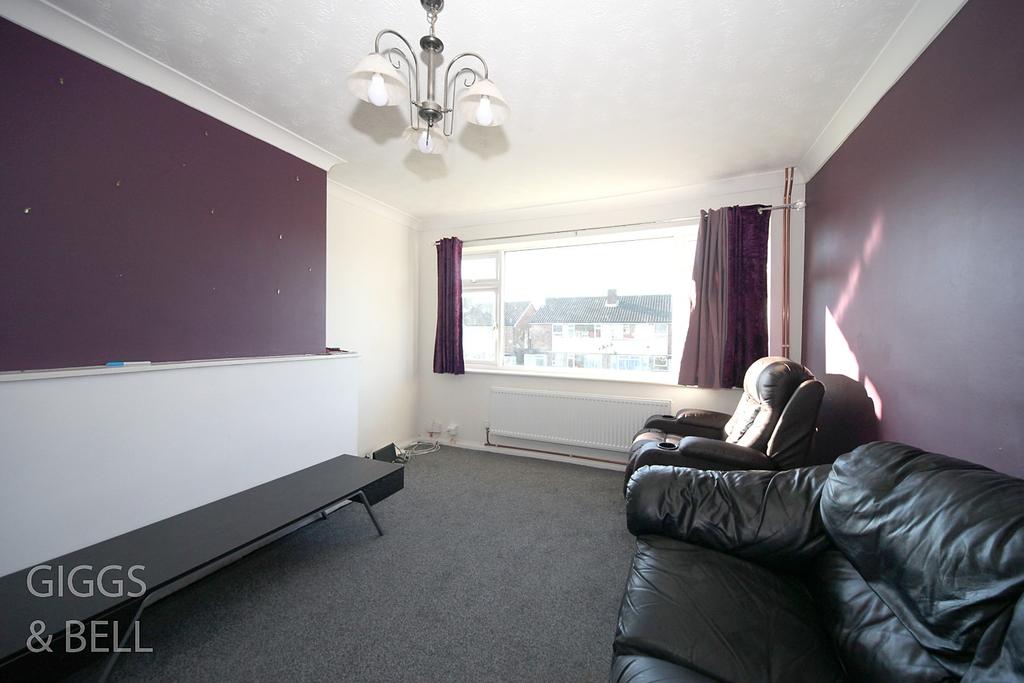Birchen Grove, Luton, Bedfordshire, LU2 2 bed £160,000