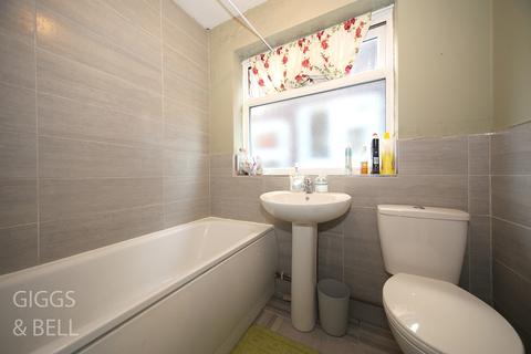 214 Birchen Grove, Luton, LU2 7TP
