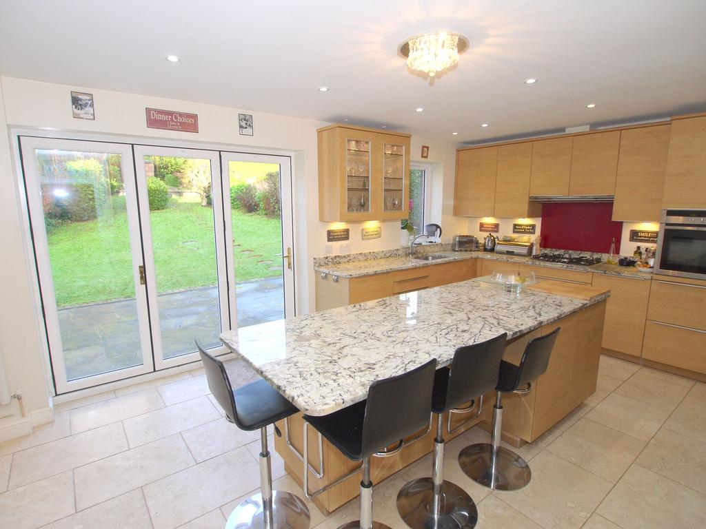 Turners Gardens, Sevenoaks, TN13 4 bed detached house £1,250,000