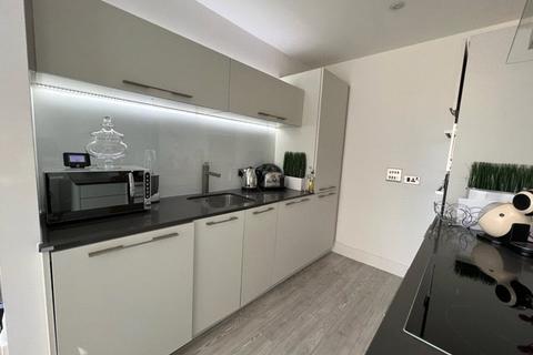 2 bedroom apartment for sale - Empire Way, Cardiff Bay, Cardiff, CF11