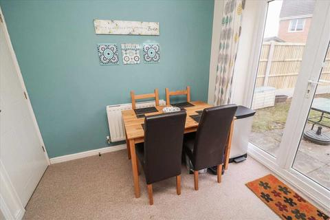 7 Anglesey Close, Lincoln, LN6 0FT