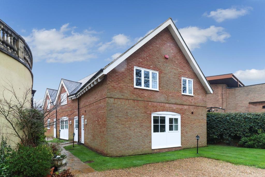Breakspear Place, Abbots Langley... 2 bed end of terrace house £500,000