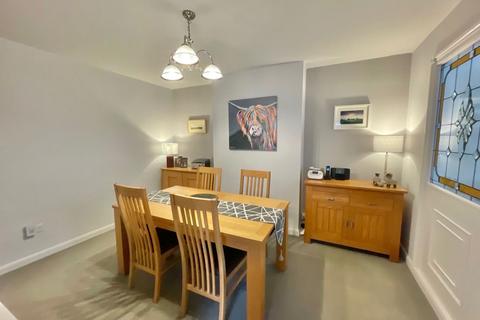 14 Beechwood Drive, Northampton, NN3 3DW