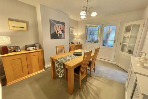 14 Beechwood Drive, Northampton, NN3 3DW