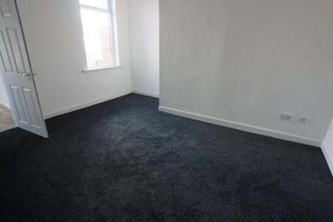 2 bedroom flat to rent, Lansdowne Road, Forest Hall, Newcastle upon Tyne, NE12