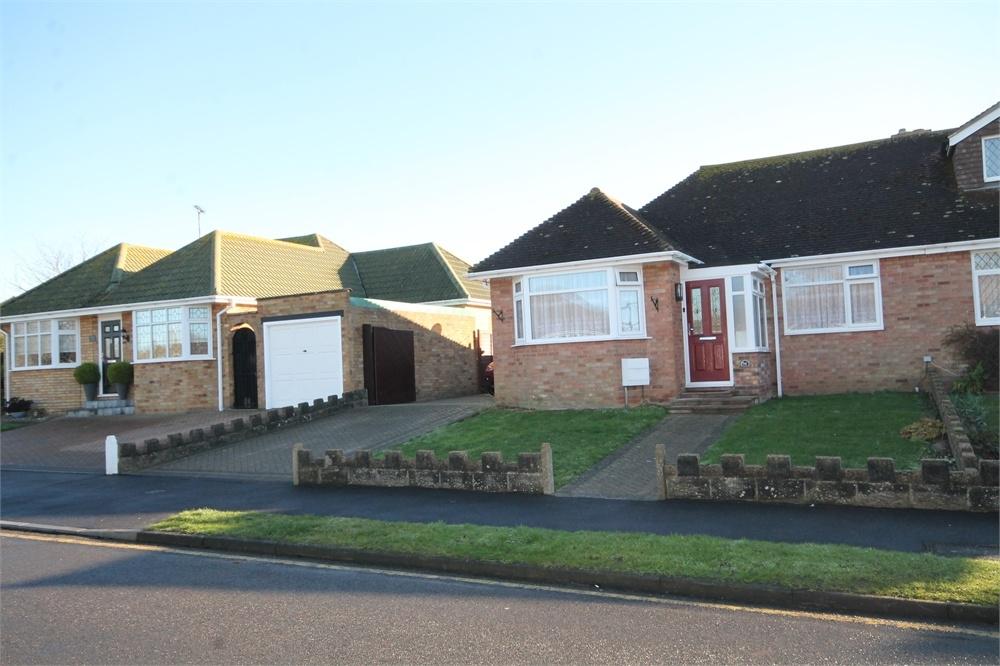 Rainham Way, FRINTONONSEA 2 bed semidetached bungalow £299,995