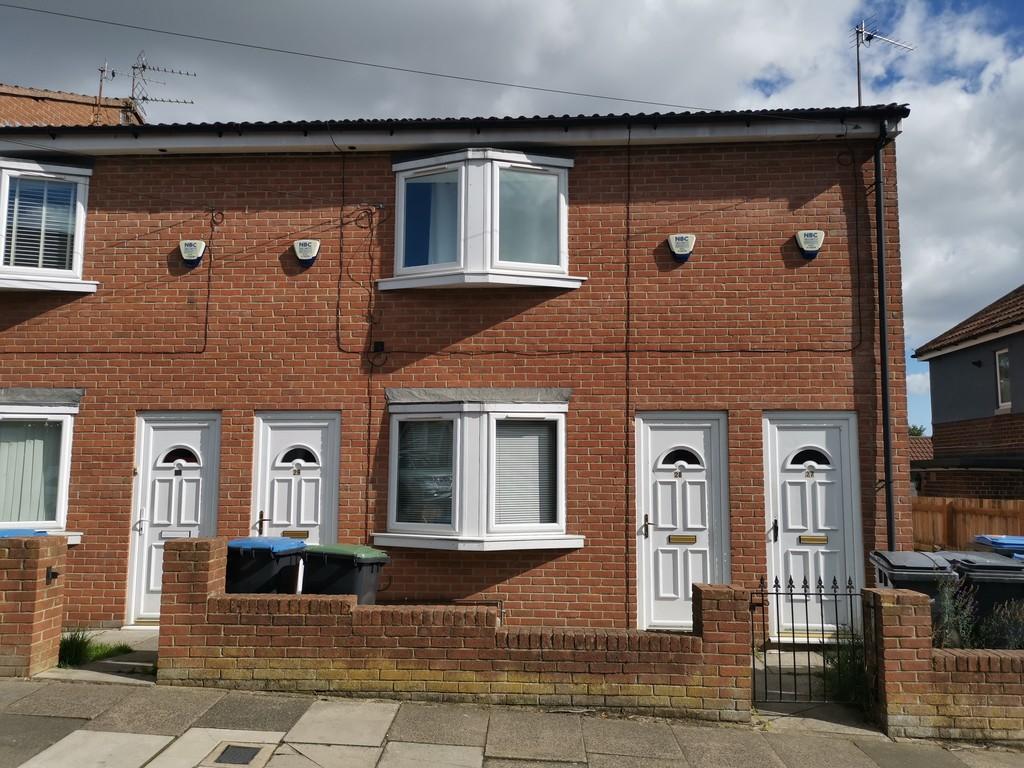 Dunning Road, Ferryhill 2 bed terraced house to rent £350 pcm (£81 pw)
