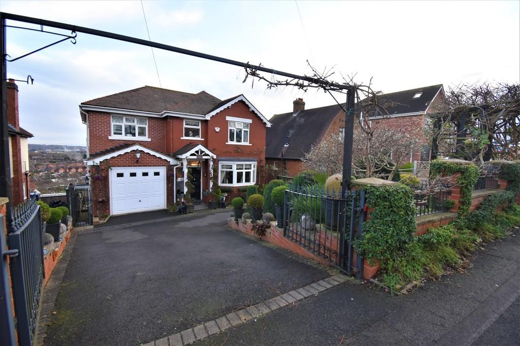 Field Lane, BurtononTrent, Staffordshire 4 bed detached house £445,000