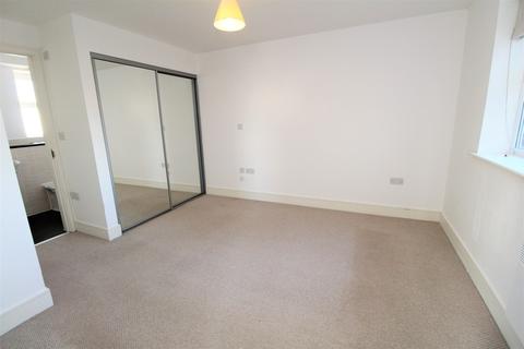 42 Apprentice Drive, Colchester, CO4 5SE