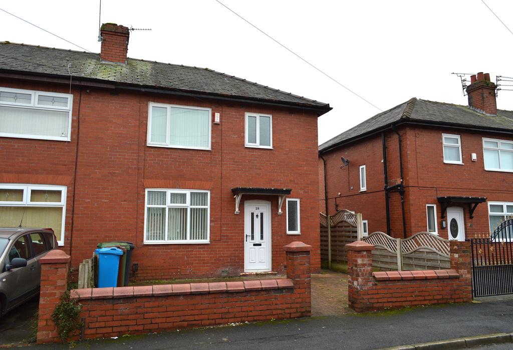 Halliwell Avenue, Oldham, OL8 3DL 3 bed semidetached house £150,000