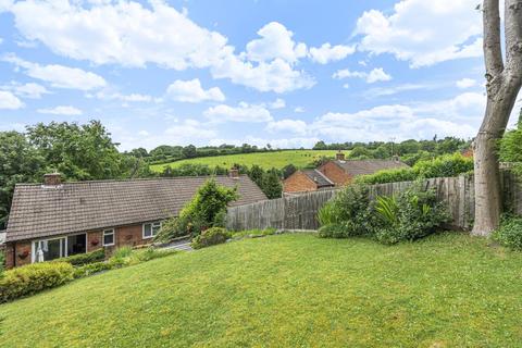 8 Birch Way, Chesham, HP5 3JL