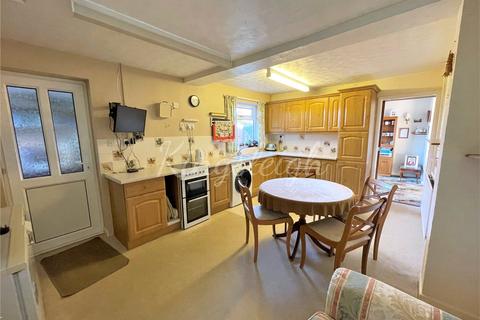3 bedroom bungalow for sale - Aldous Close, East Bergholt, Colchester, Suffolk, CO7