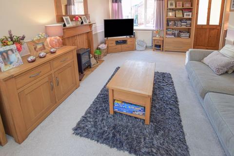 9 Cliff Bastin Close, Exeter, EX2 5QW