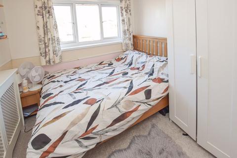 9 Cliff Bastin Close, Exeter, EX2 5QW