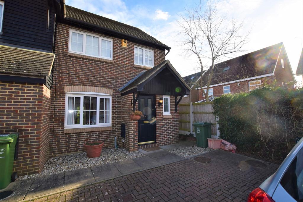 Magenta Close, Billericay, CM12 3 bed end of terrace house £459,950