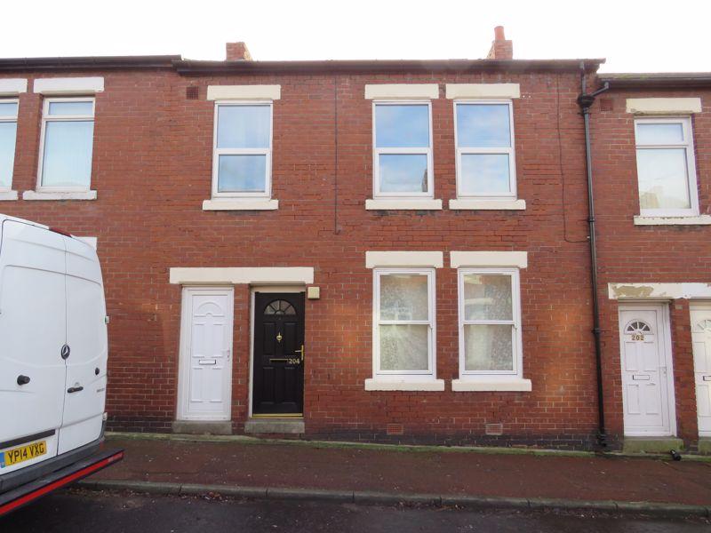 Commercial Road, Byker, Newcastle... 3 bed flat £60,000